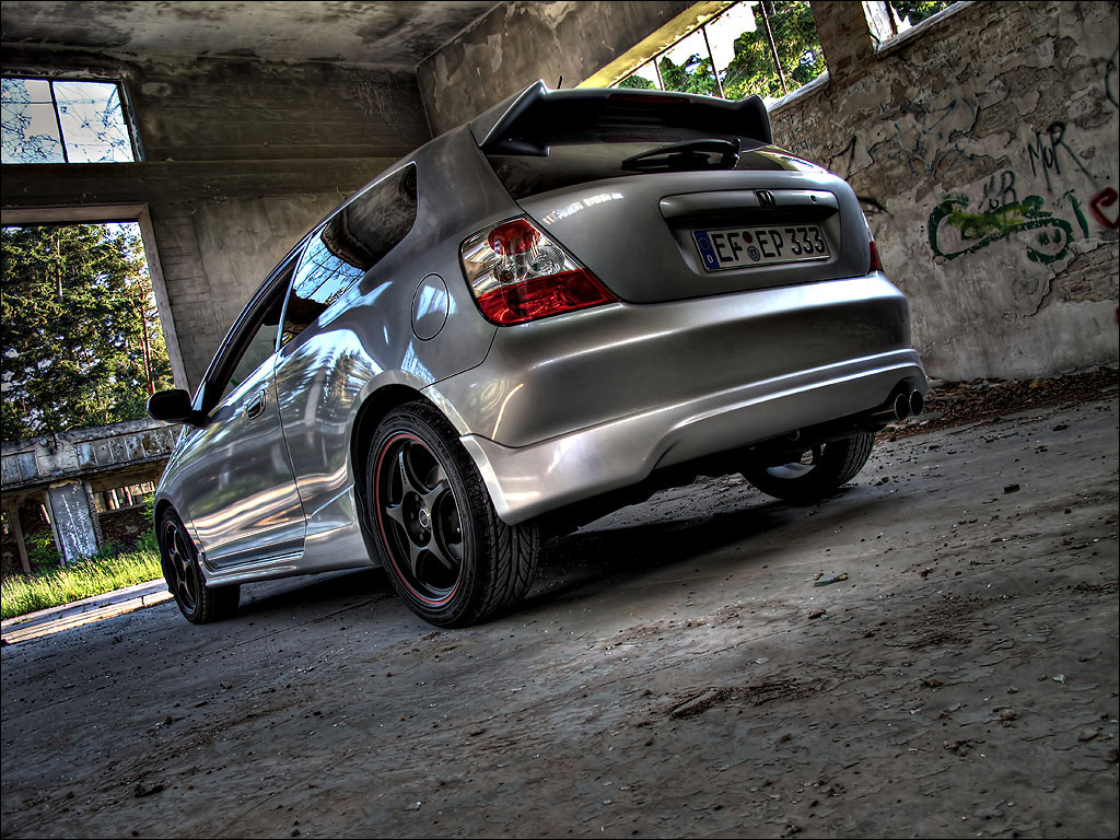 HDR EP3-hinten-links-2.jpg