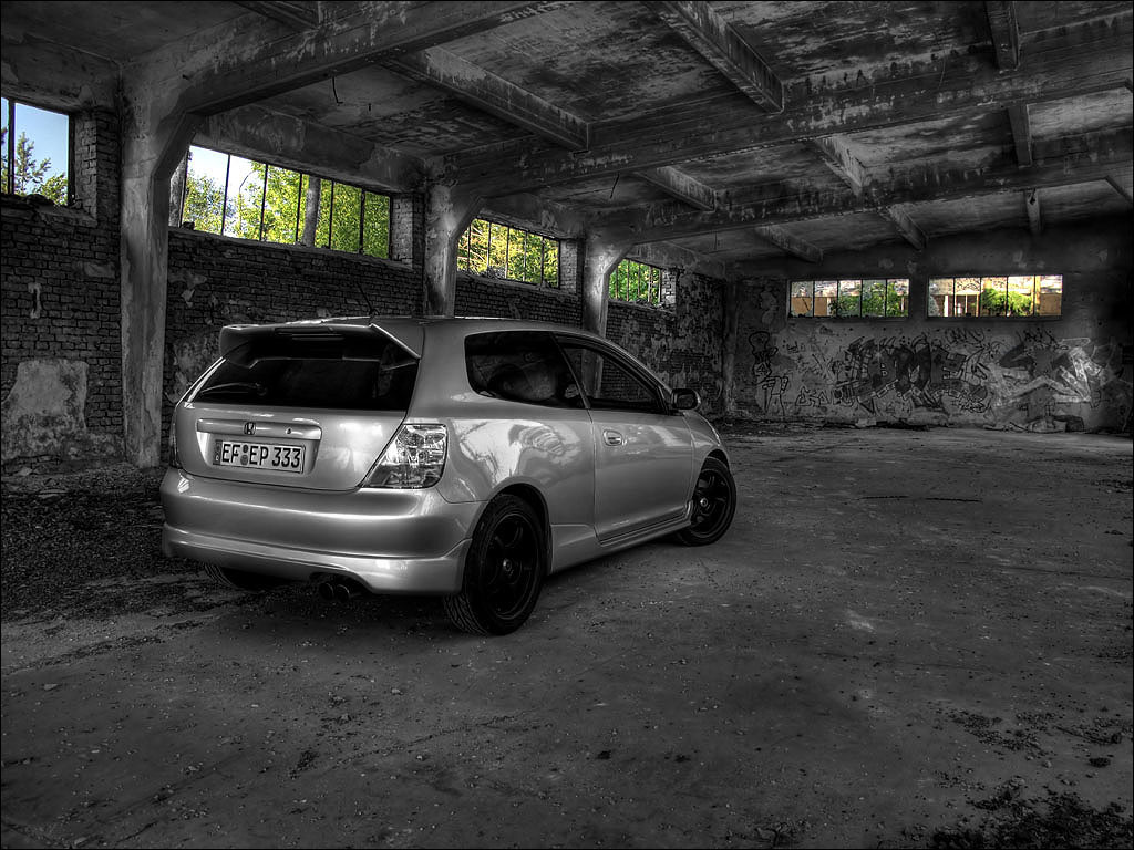 HDR EP3-hinten-rechts-1.jpg