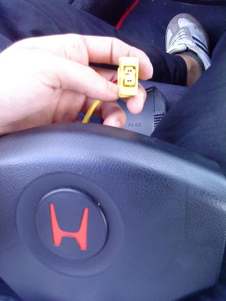 ITR Momo Airbagstecker.jpg