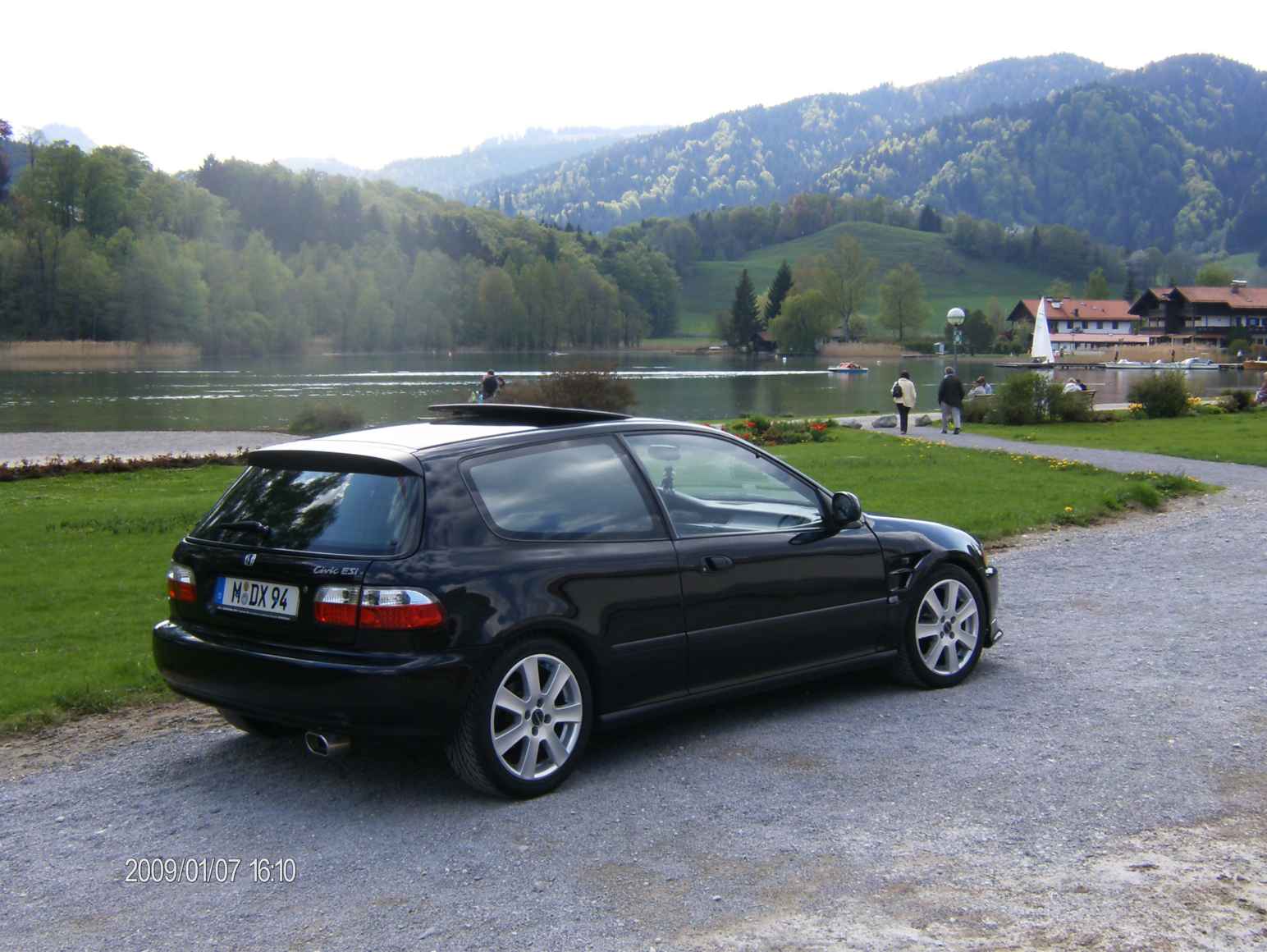 Photo2.JPG