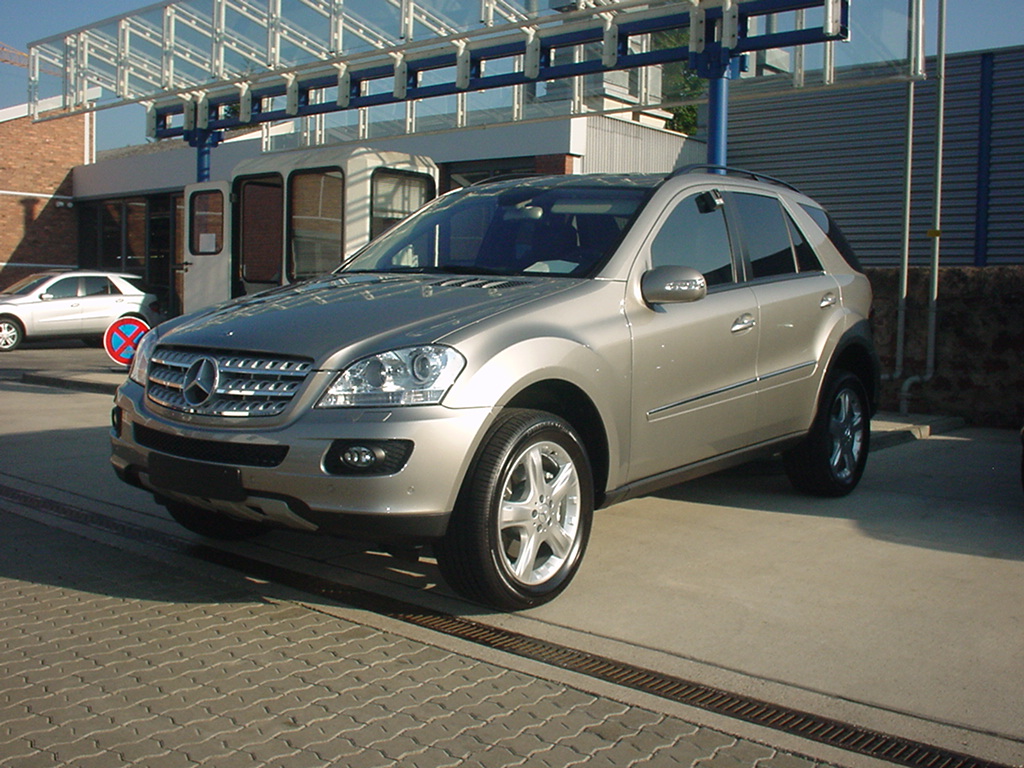 w164-ml320cdi-723cubanitsilber-952sport-03.jpg