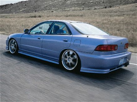 impp_0208_01_z+2002_acura_integra+road_shot.jpg
