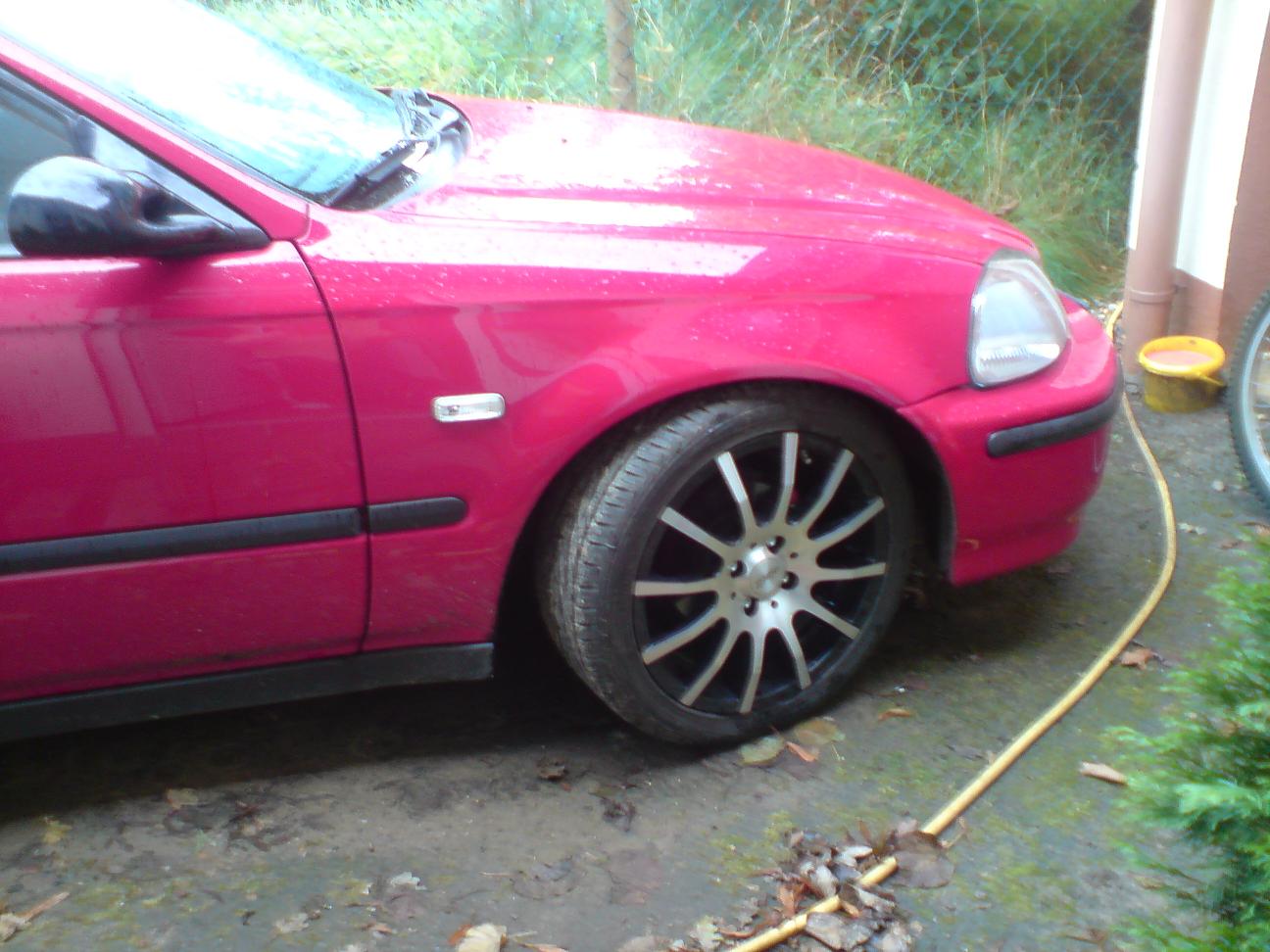 R16 Black.JPG