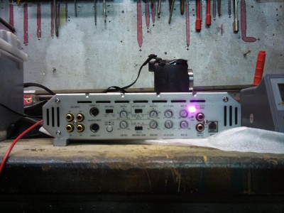 4 amp.jpg