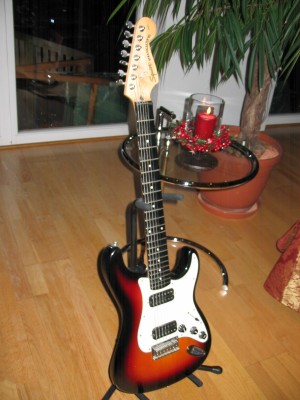 Squier Strat 004.jpg