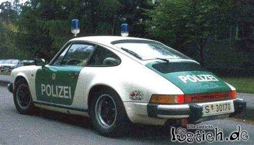 14706-polizeiporsche.jpg