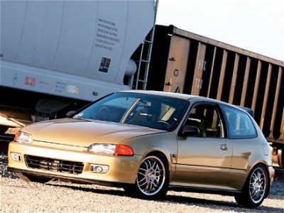 0704_ht_01_z+1993_honda_civic+front_view.jpg