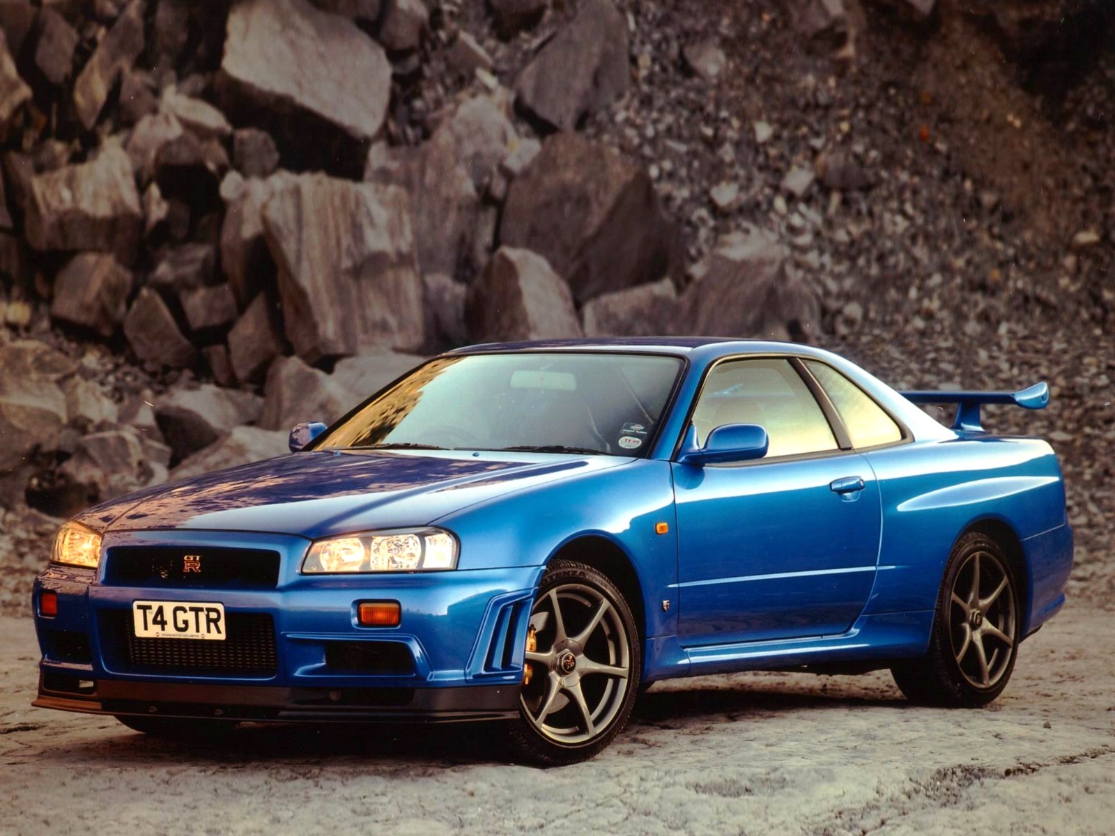 Nissan-Skyline-GTR-R34-Blue.jpg