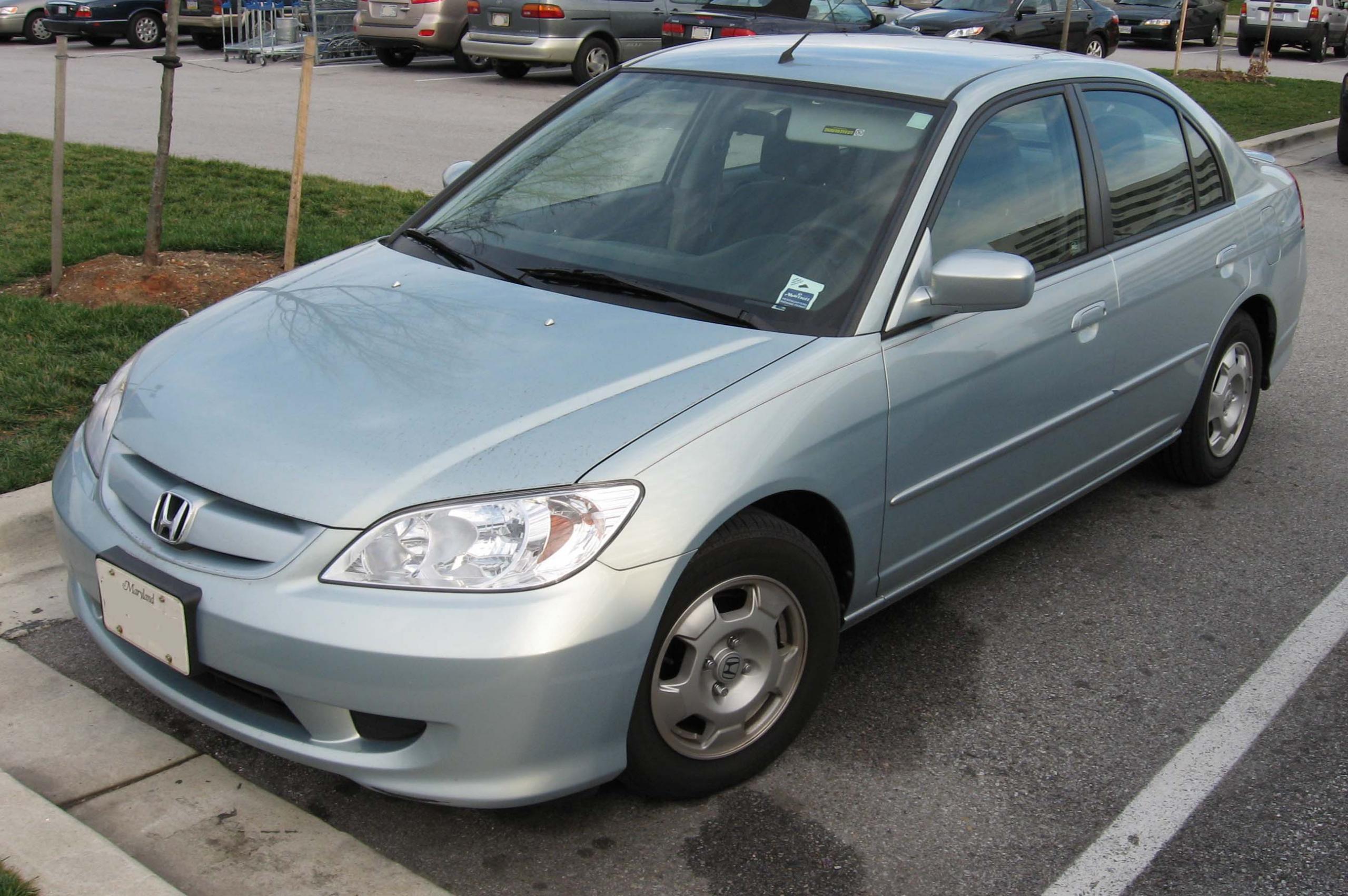 04-05_Honda_Civic_Hybrid.jpg