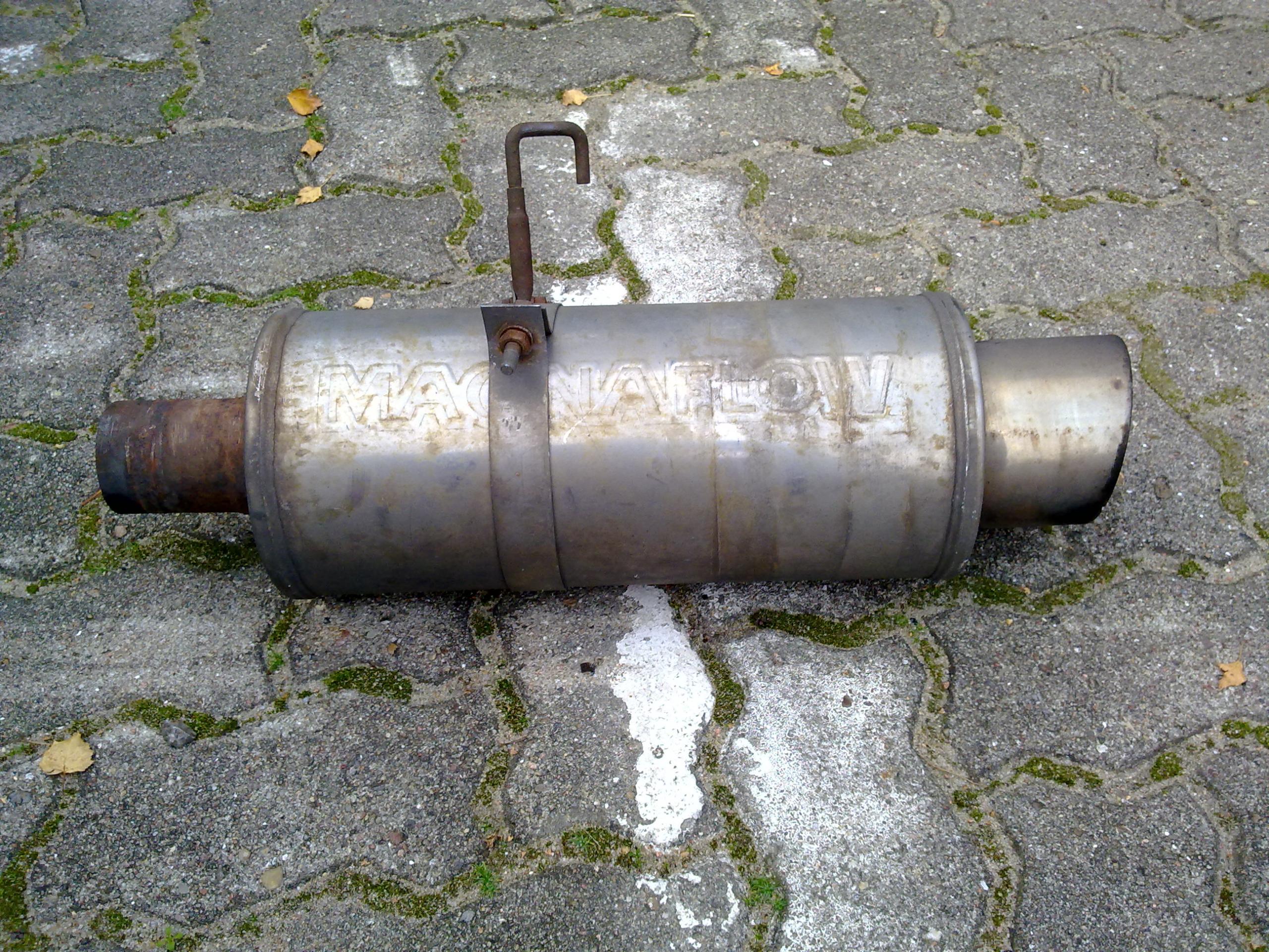 14102010174.jpg