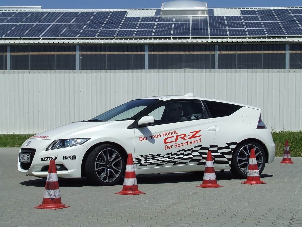 Honda CRZ Slalom.jpg