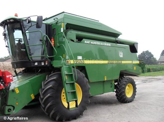 john-deere-2264.jpg