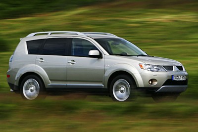 2009-1-11_-_mitsubishi_outlander_-_neue_motoren_-_001.jpg