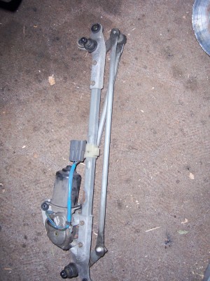Scheibenwischer motor+gestänge.JPG