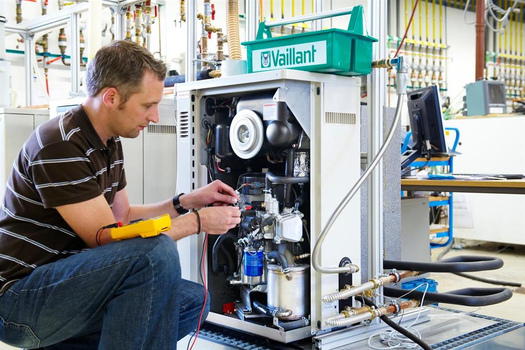 14926_Vaillant_und_Honda_praesentieren_Mikro-Heizkraftwerk_fuer_Einfamilienhaeuser (Large).jpg