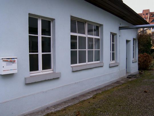 Garage außen (links).jpg