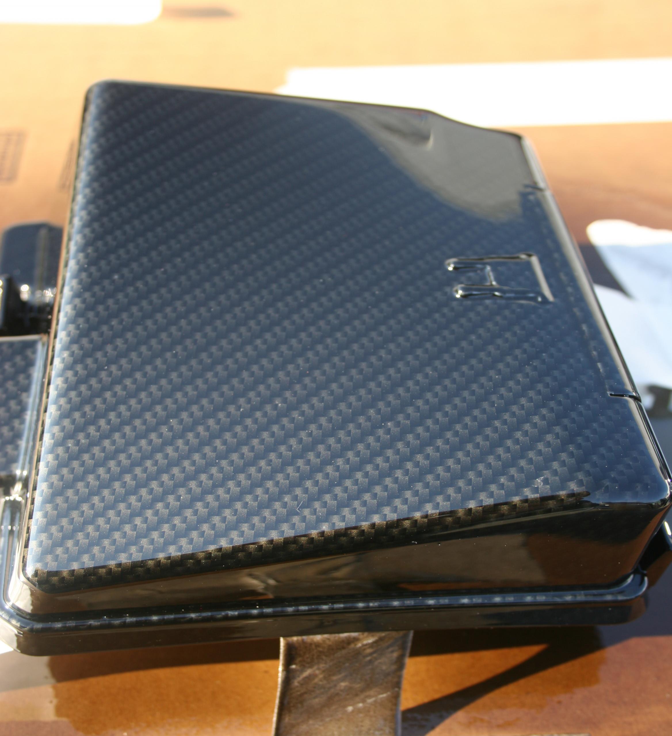 abdeckung sicherung.JPG