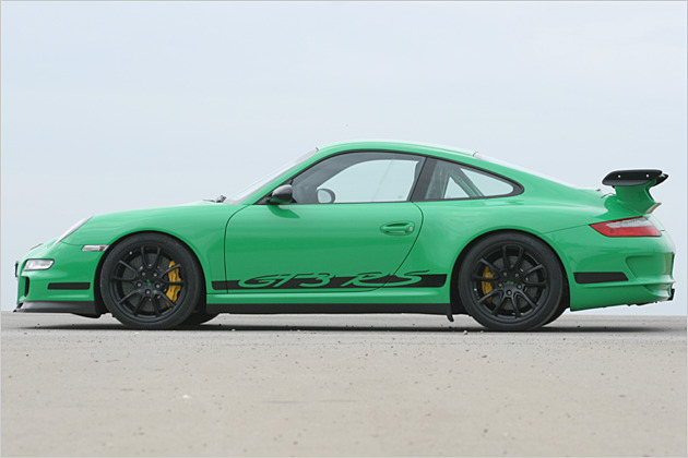 Gruen--giftig-und-gefaehrlich--So-sieht-Porsches-Interpretation-eines-Supersportlers-aus.jpg