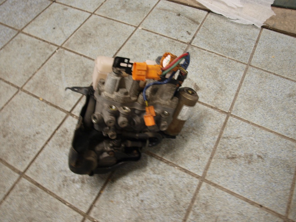 ABS Pumpe2.jpg