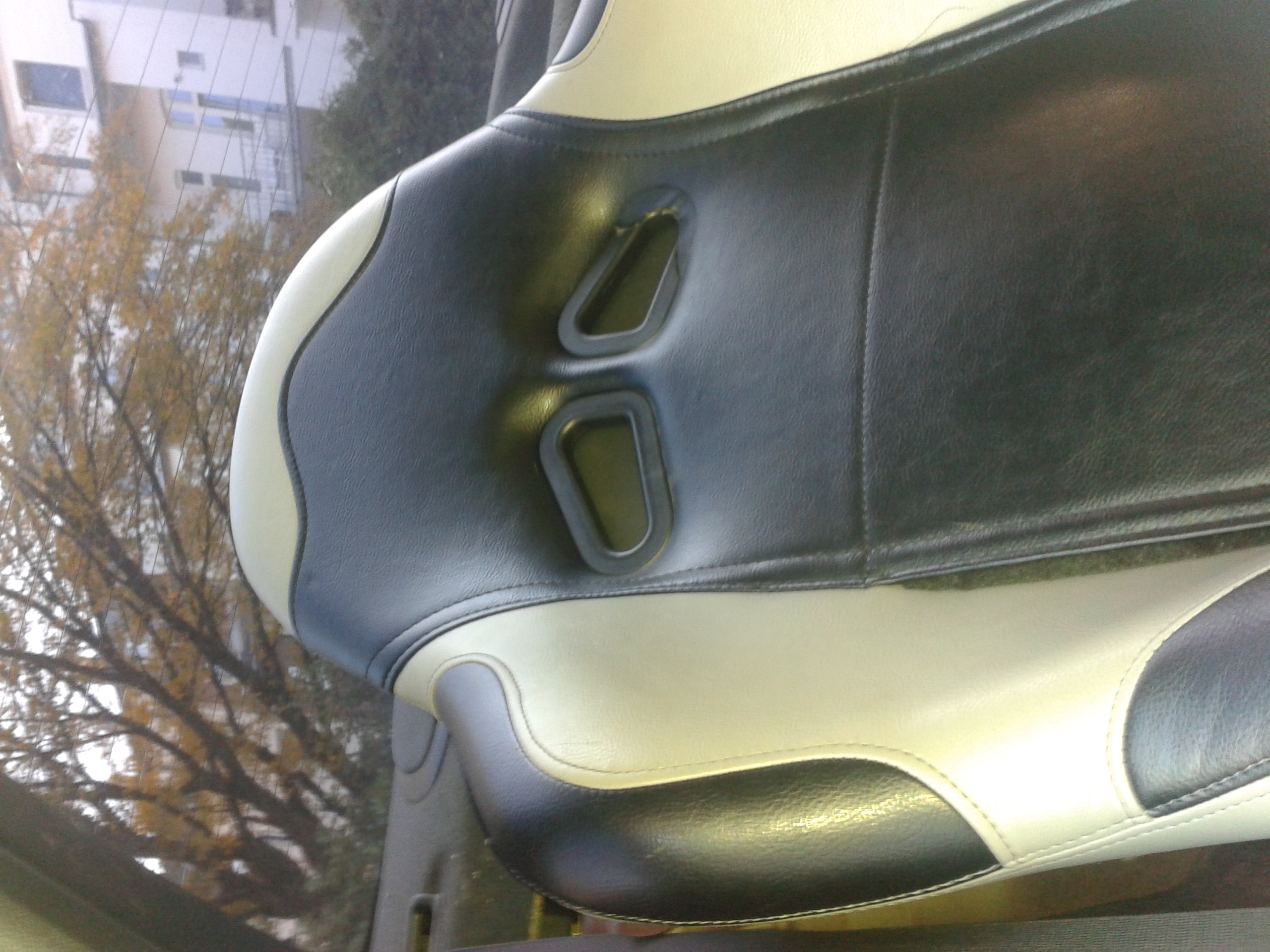 2011-10-30 12.47.15.jpg