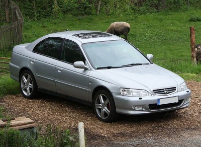800px-Honda_Accord_CL3_europe.jpg