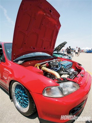 htup_0912_59_o+import_alliance_2009+red_civic_hood_propped.jpg