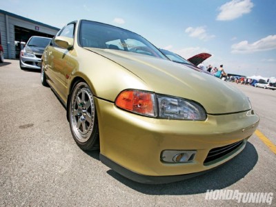 htup_0912_76_o+import_alliance_2009+gold_civic.jpg