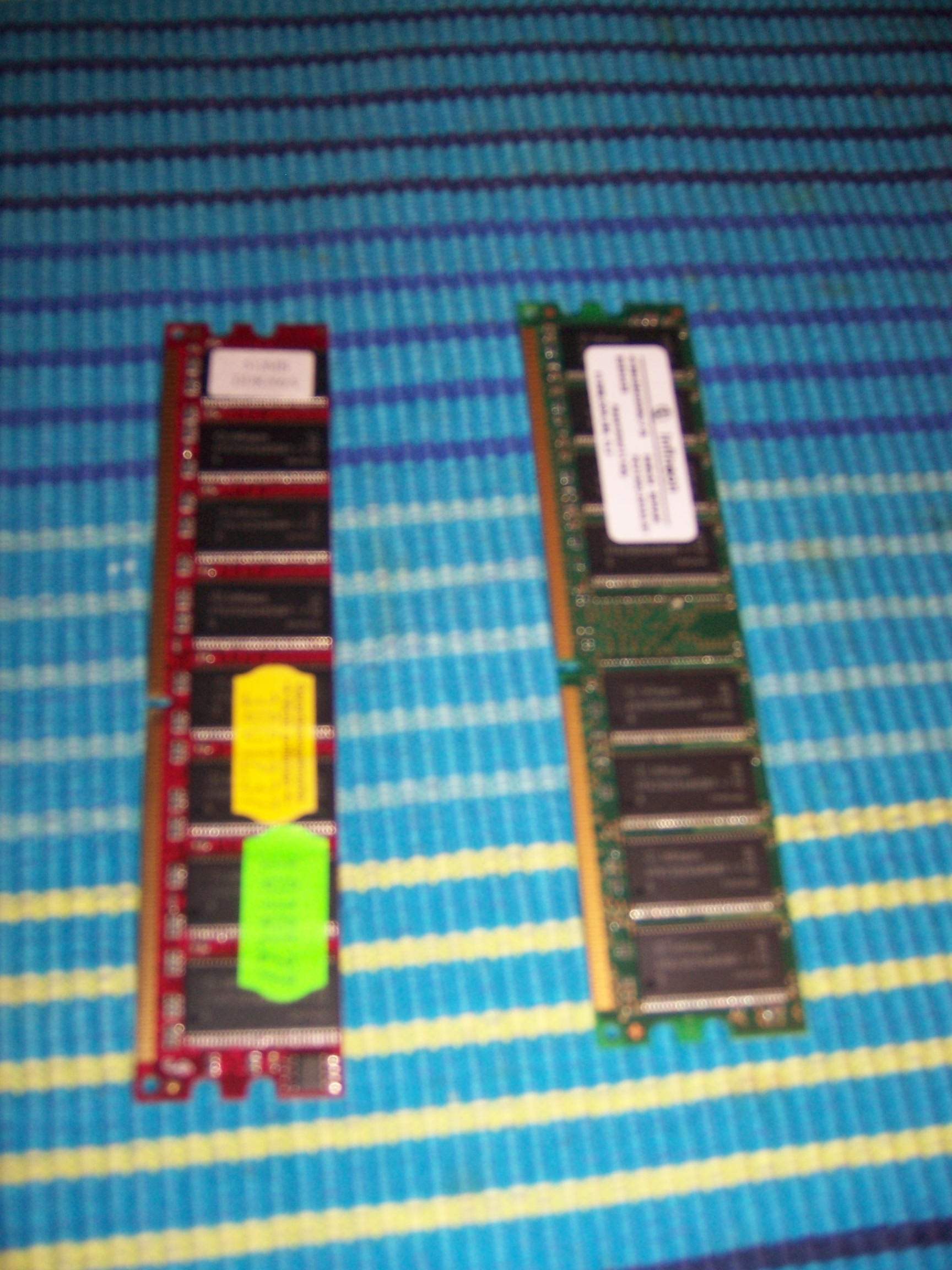 2 DDR266 512 MB.jpg