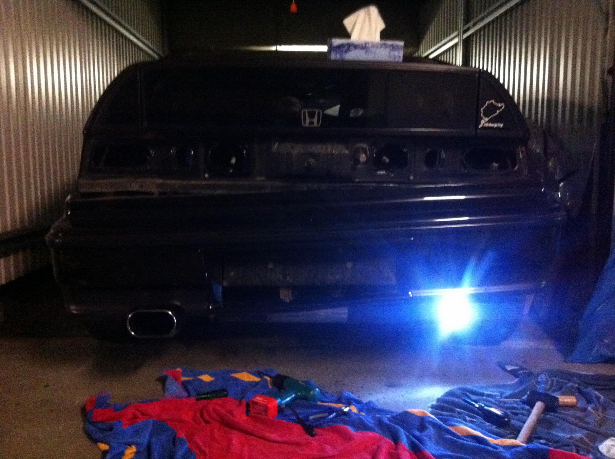 an Kim's CRX schrauben 005.JPG