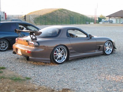mazda_rx7_03.jpg