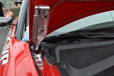 s200red.jpg