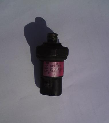 DENSO  -Druckschalter.JPG