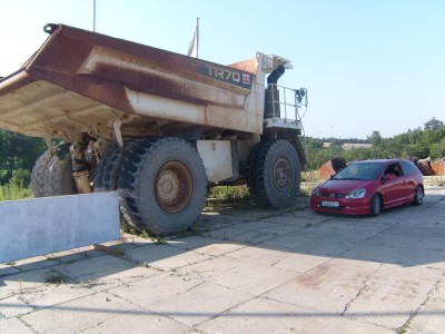 SL742573.JPG