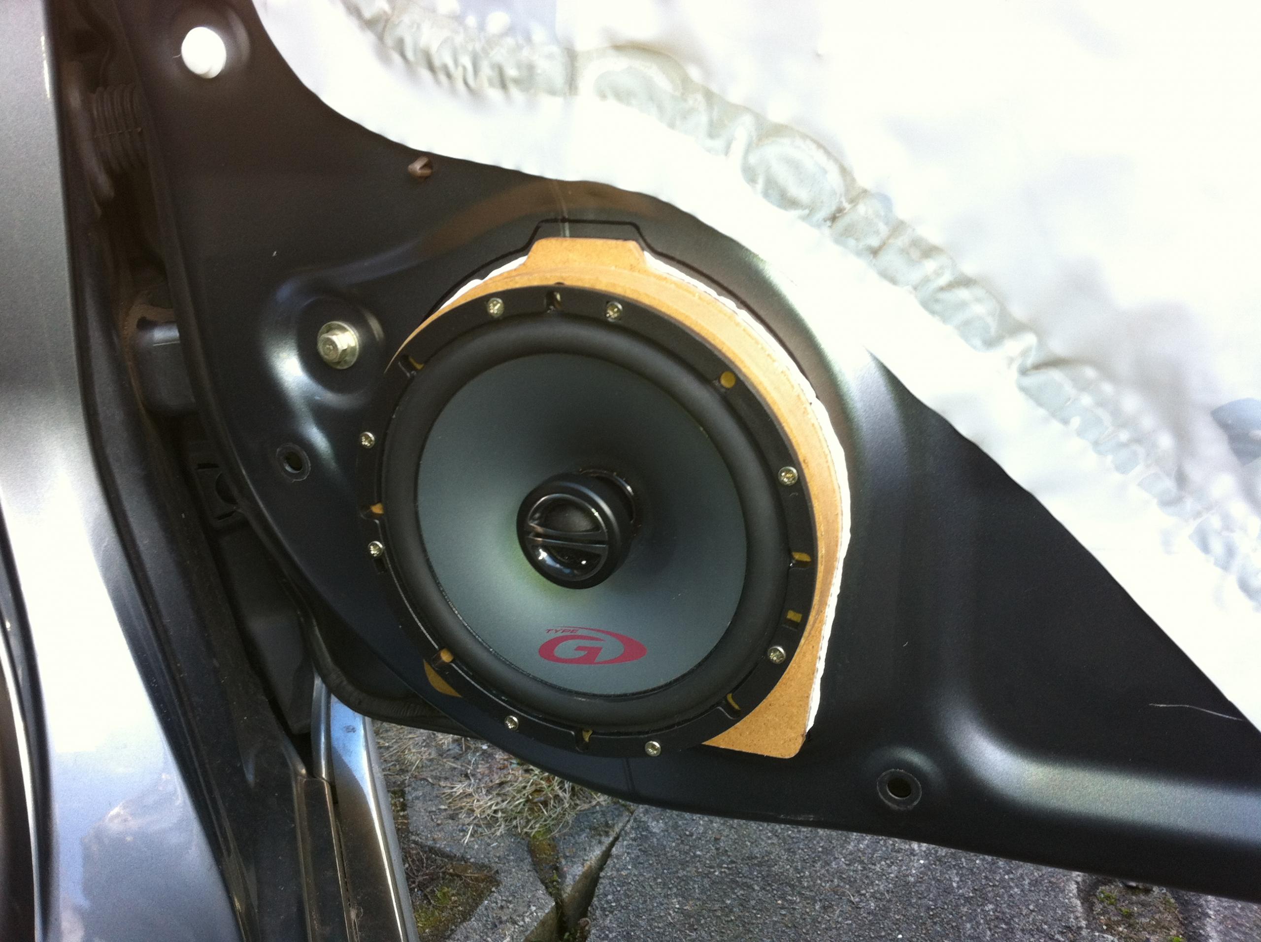 19. Lautsprecher vorne.JPG