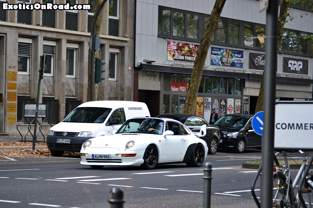 mein 993 auf den Ringen.jpg