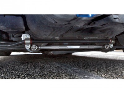 htup_0803_13_z+1999_honda_civic_si_coupe+skunk2_tie_bar_and_itr_22mm_sway_bar[1].jpg