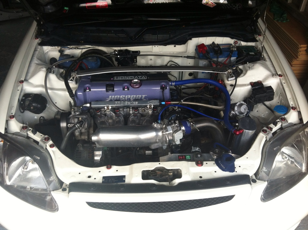 motorraum.jpg