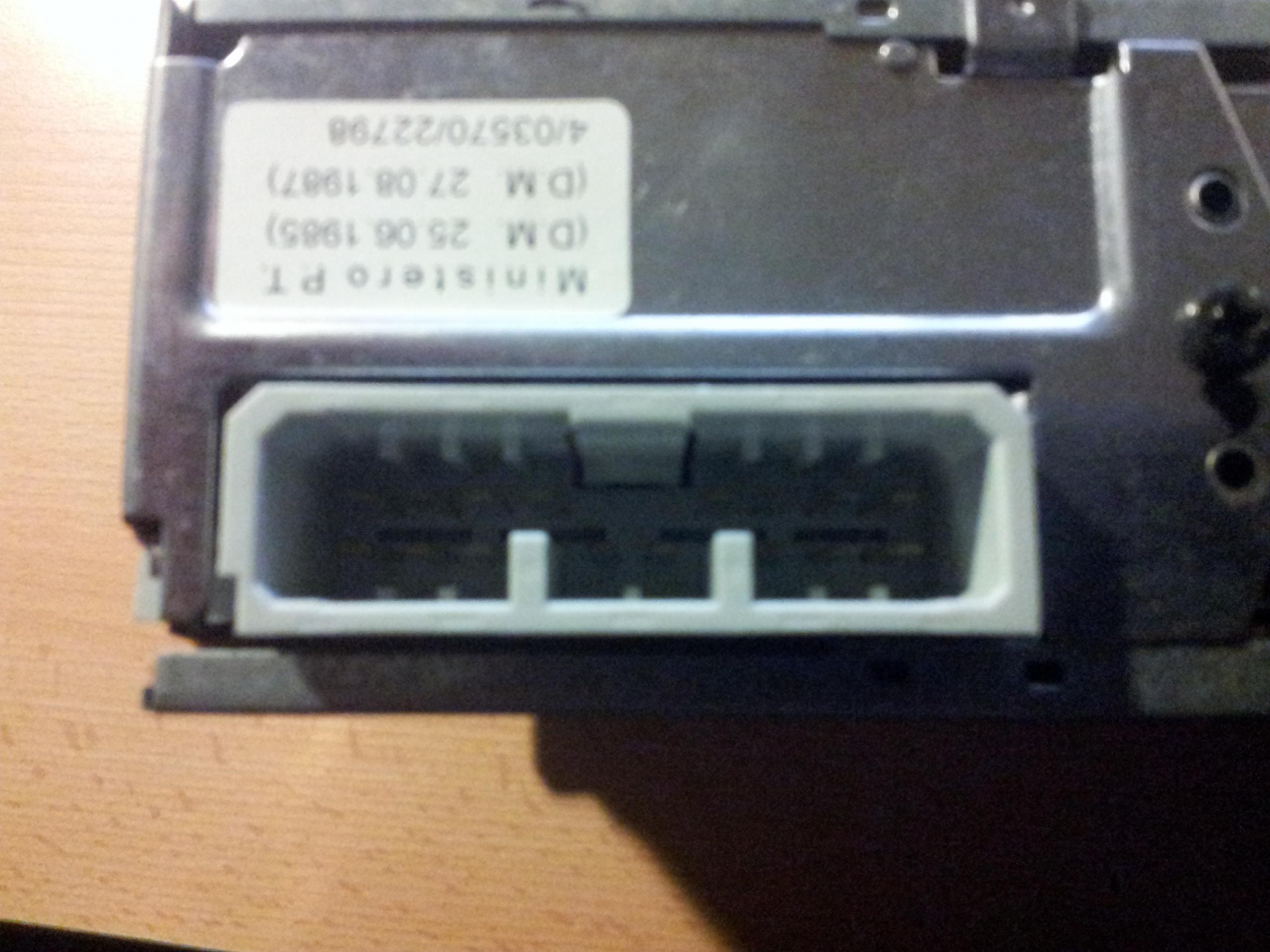 Anschluss Altes Radio.jpg