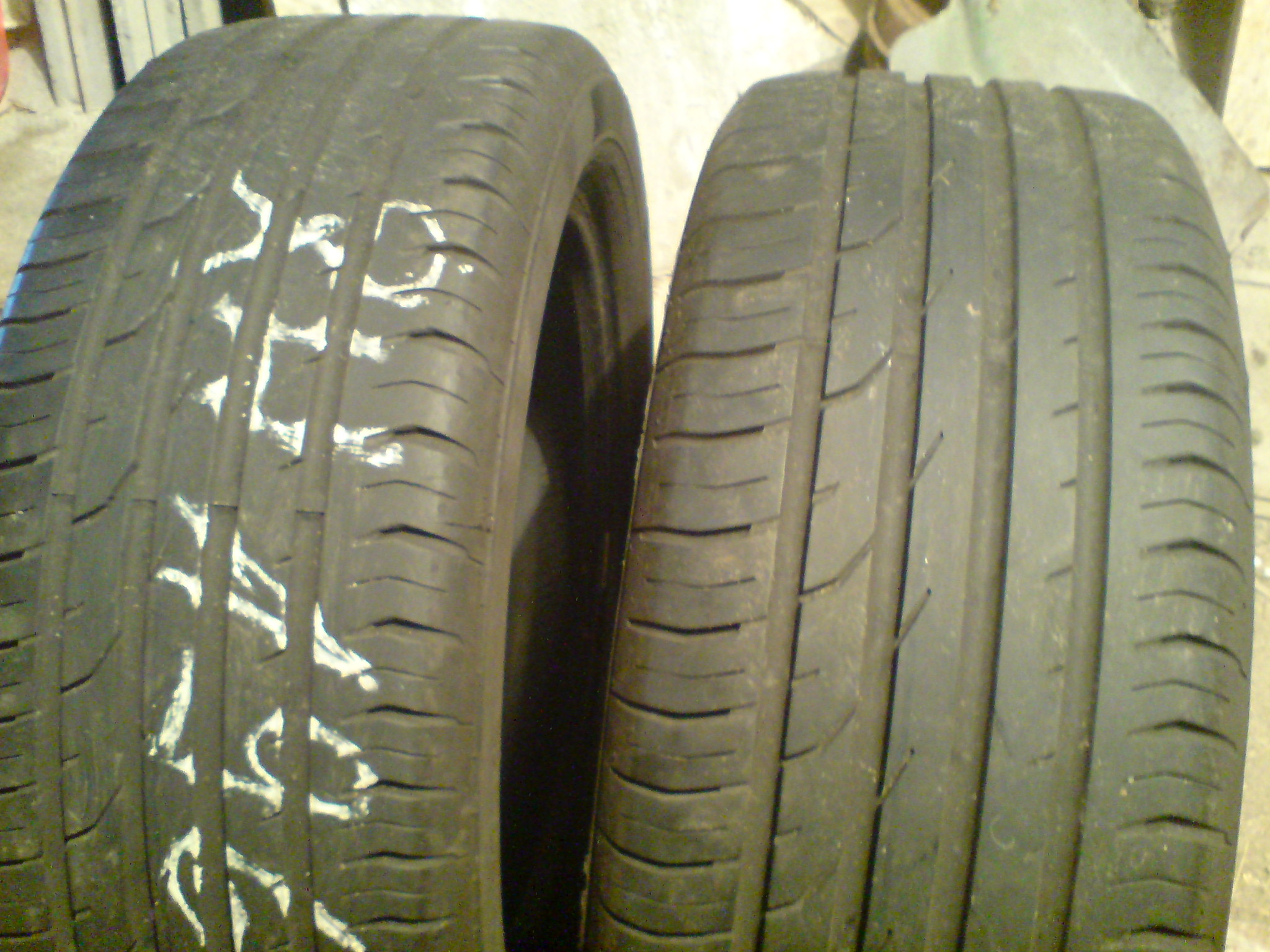2x mit ca. 5mm DOT 4808.JPG