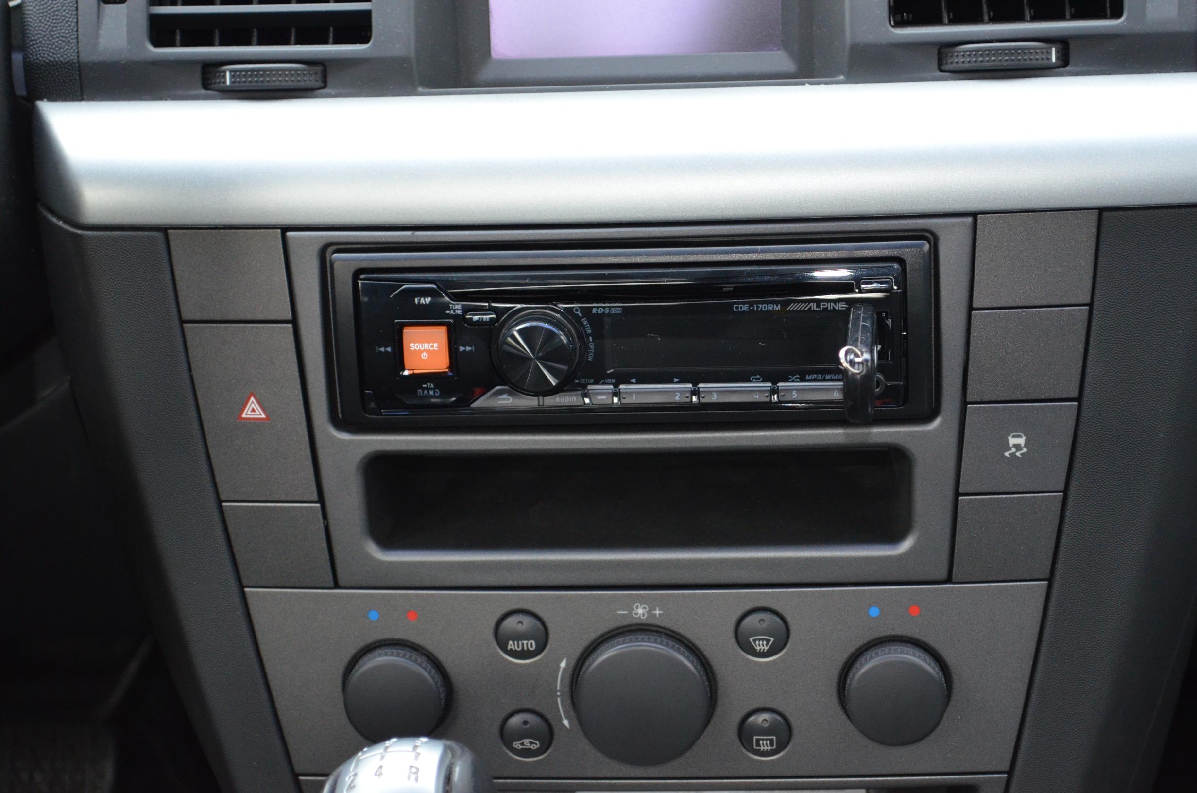 Alpine CDE170-RM.jpg