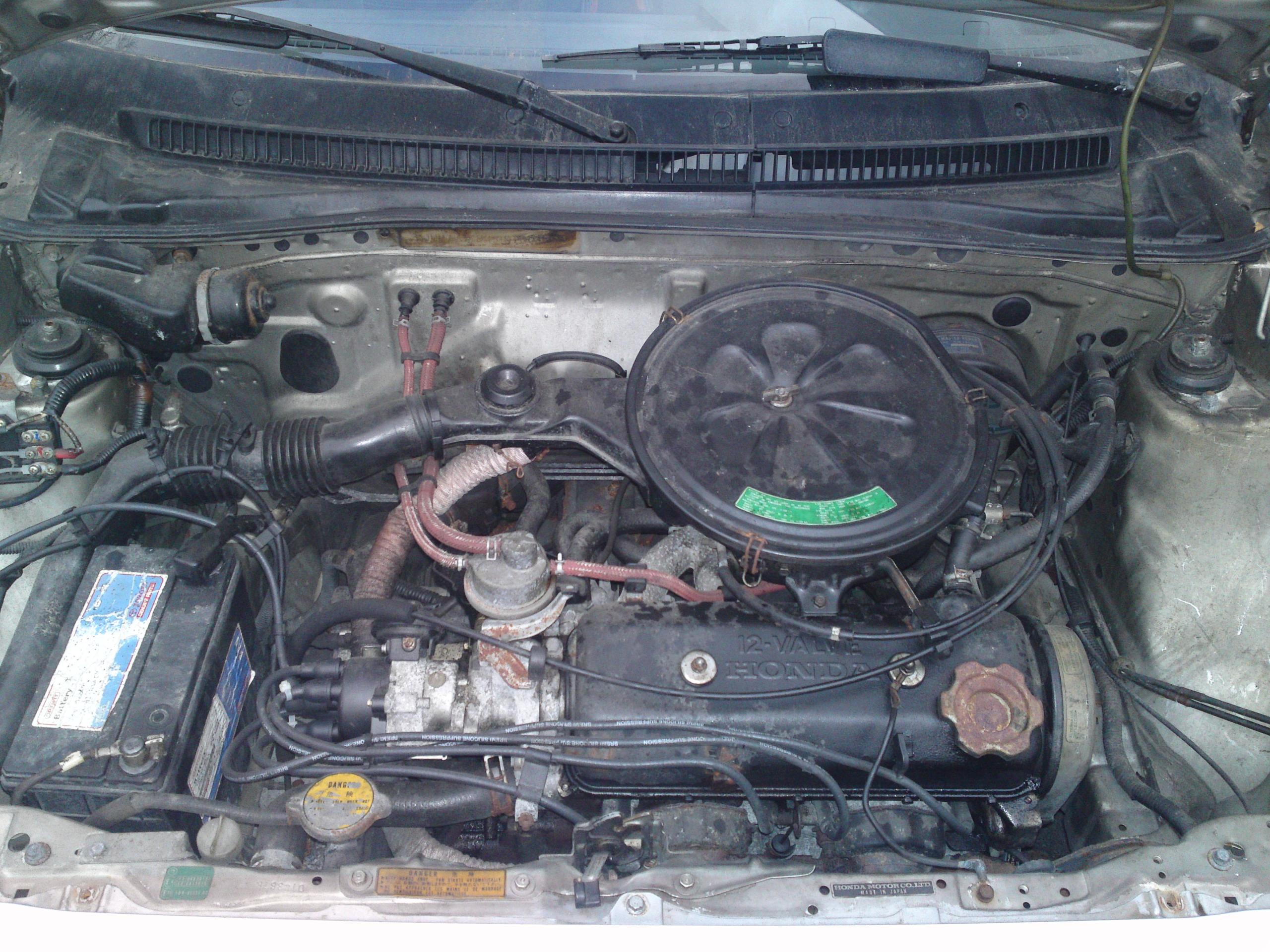 civic Motorraum.JPG