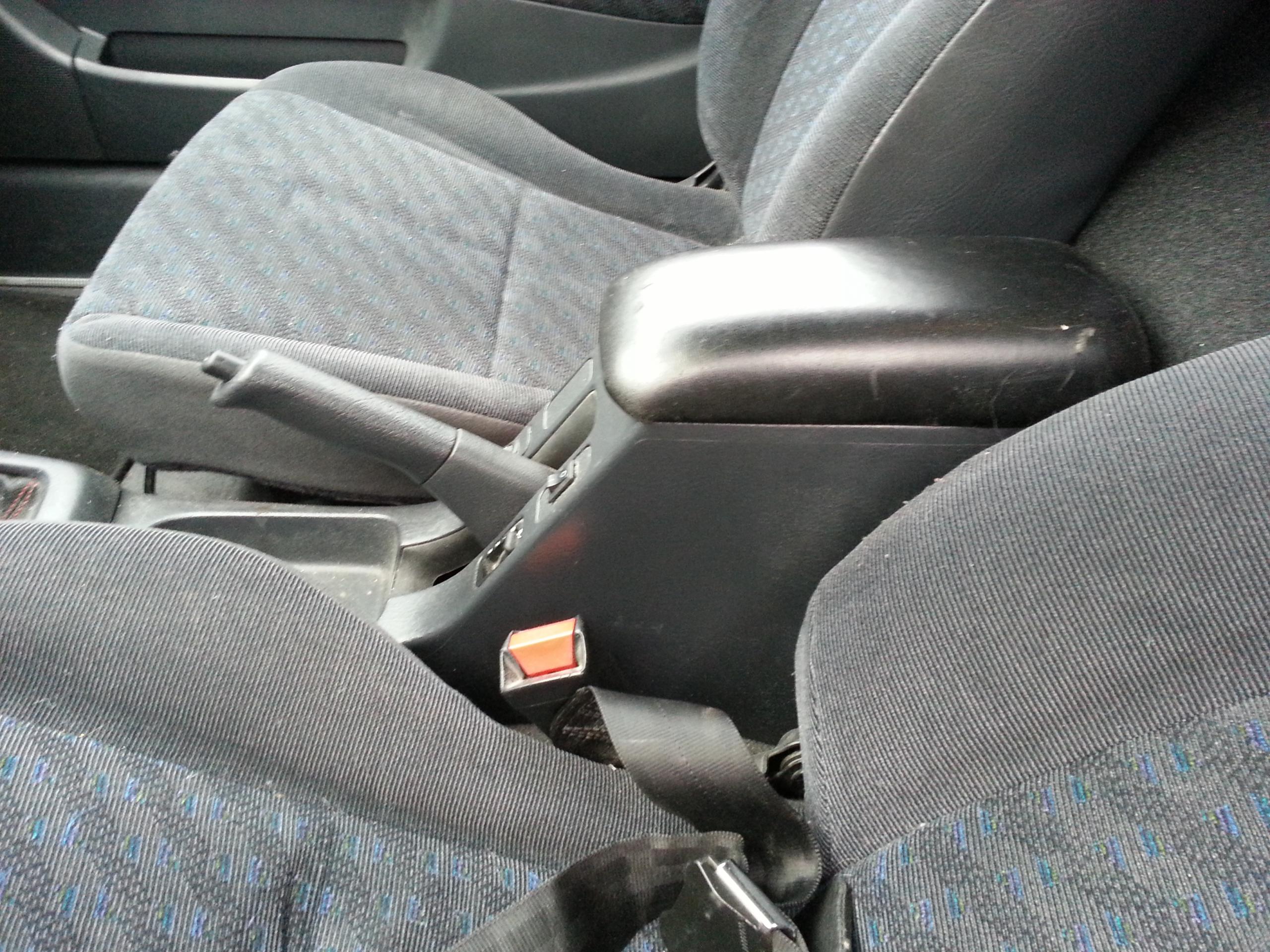 Mittelarmlehne2.jpg