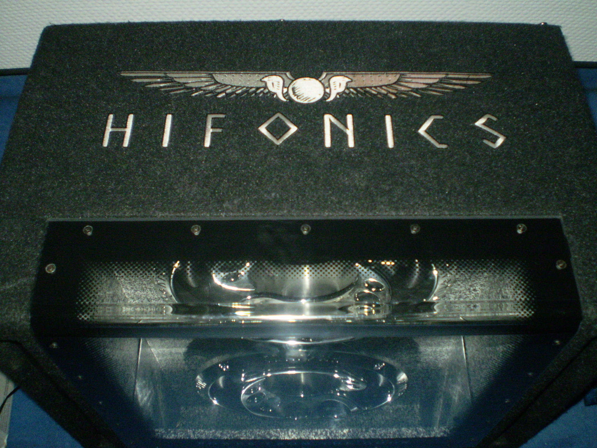 Hifonics Oben.JPG
