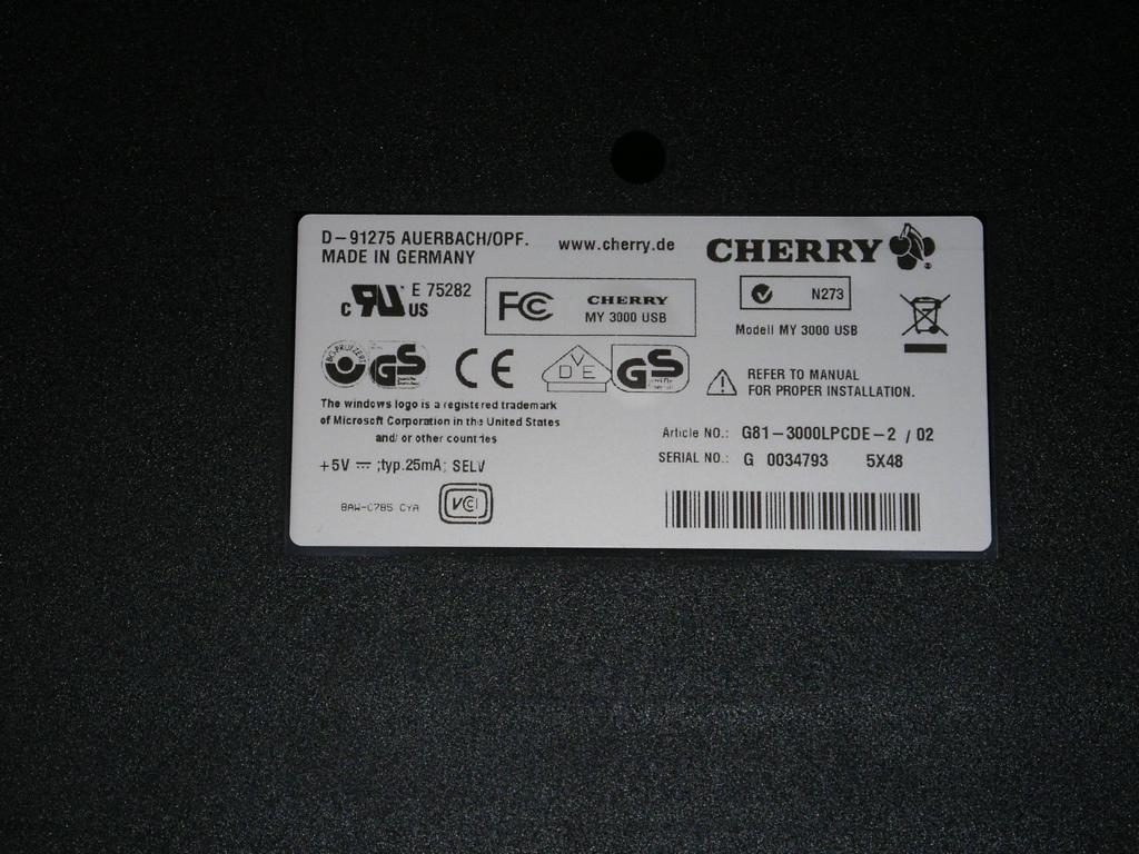 Cherry_G81-3000LPCDE-2_x1024_02.jpg