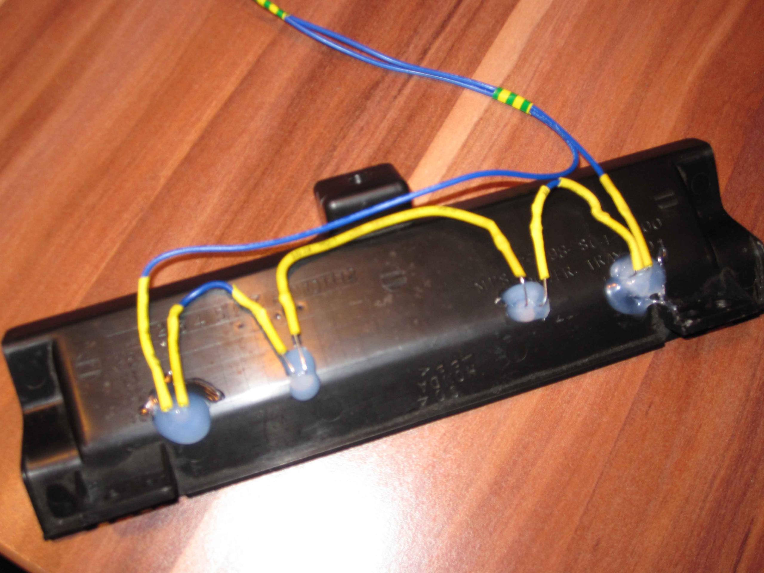 geklebt und in Reihe gelötet.jpg