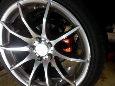 Maxrev Bremssattel unterm Rad.jpg