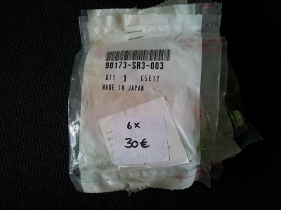 unbekannte schraube2.jpg