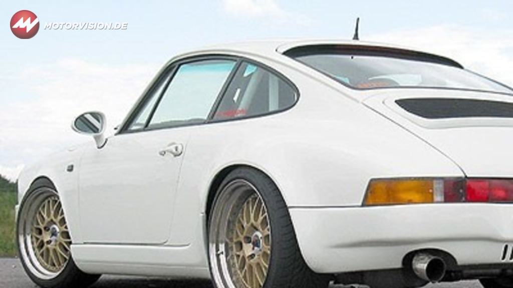 3_Caragraphic_Porsche_911.jpg