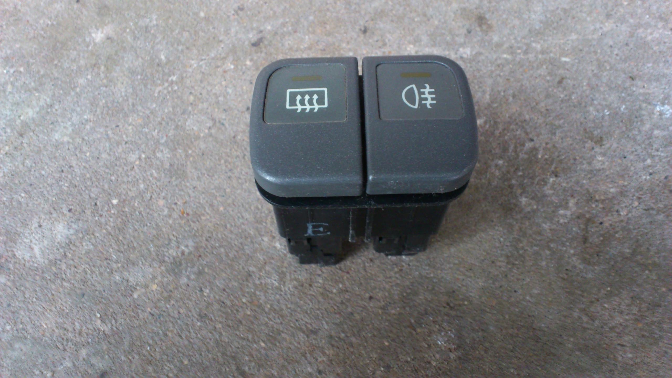 Heckscheibenheizung_Nebelschalter EG9.jpg
