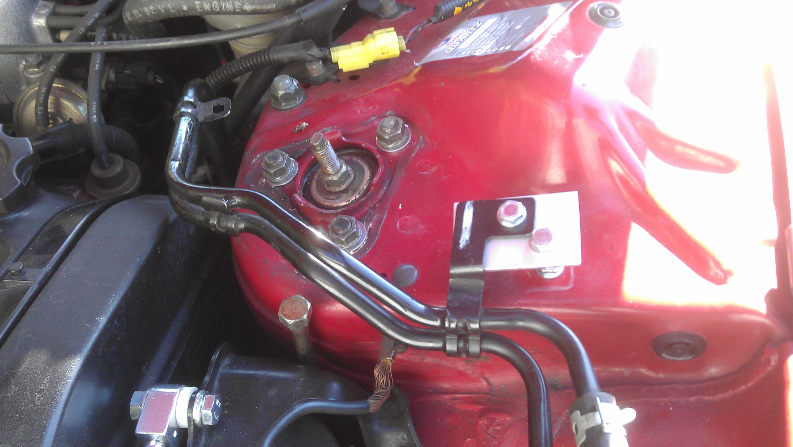 Hydraulikleitung nähert sich dem Moror.jpg